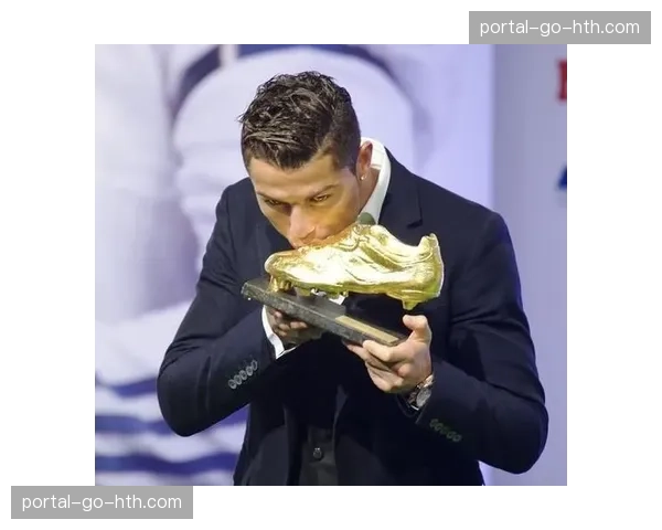 前意甲金靴宣布,将于本赛季结束后正式挂靴 前意甲金靴宣布,将于本赛季结束后正式挂靴